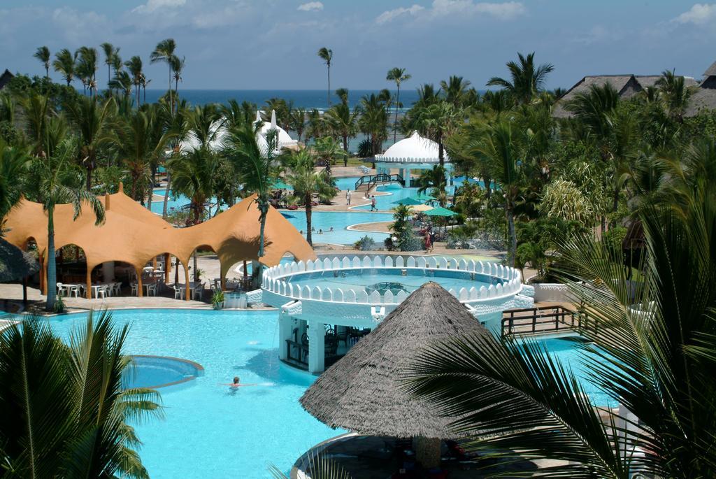 Southern Palms Beach Resort Diani Beach Exterior foto